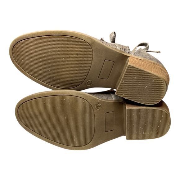 Very G Cici Bootie in Taupe Size 7.5 - Picture 8 of 9